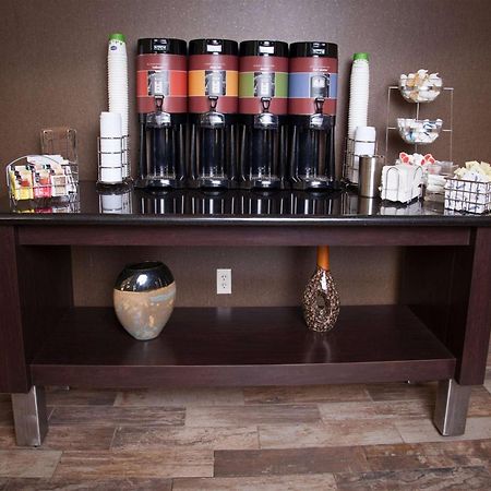 Hampton Inn & Suites Dickinson Nd Екстериор снимка