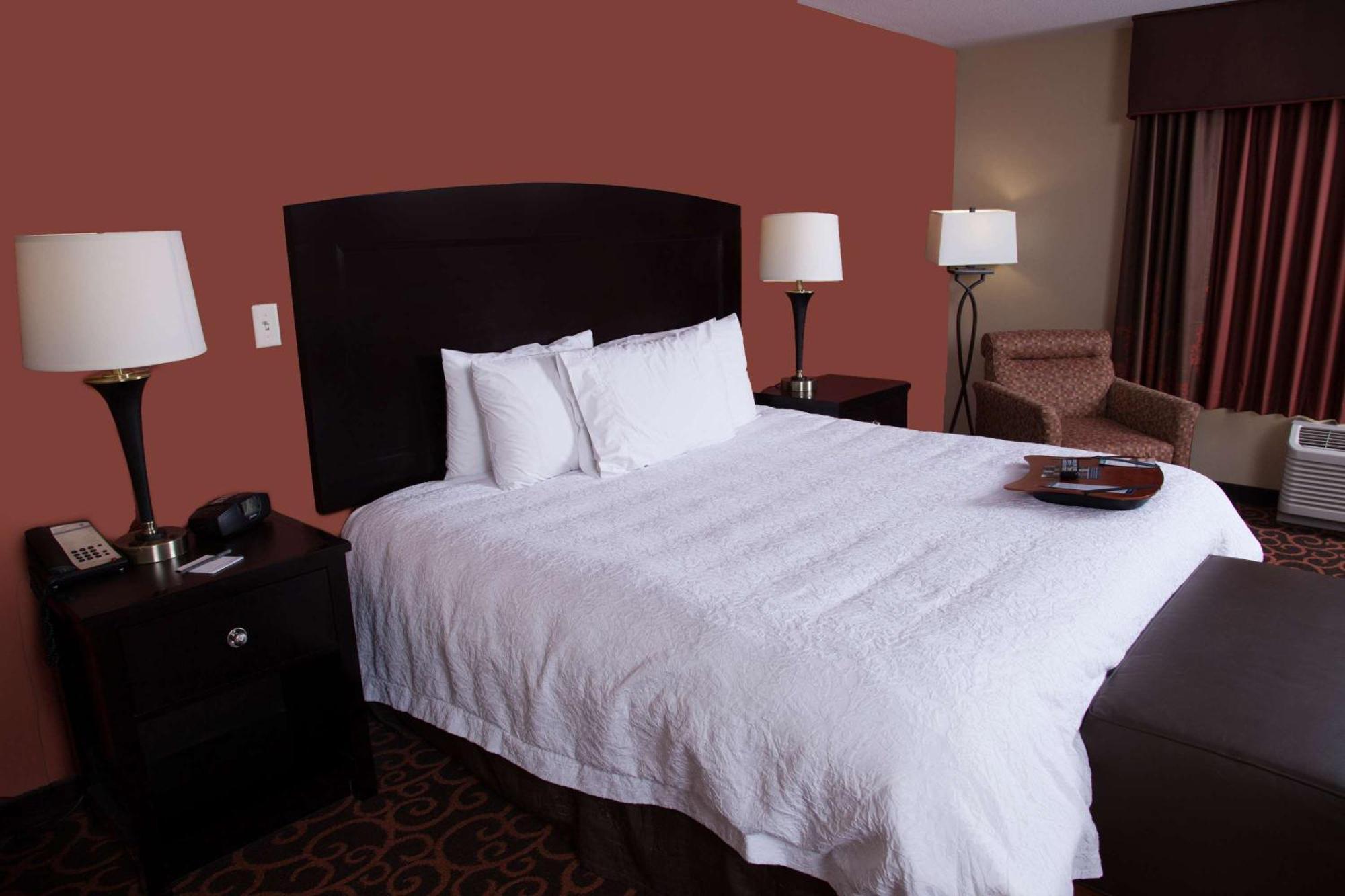 Hampton Inn & Suites Dickinson Nd Екстериор снимка