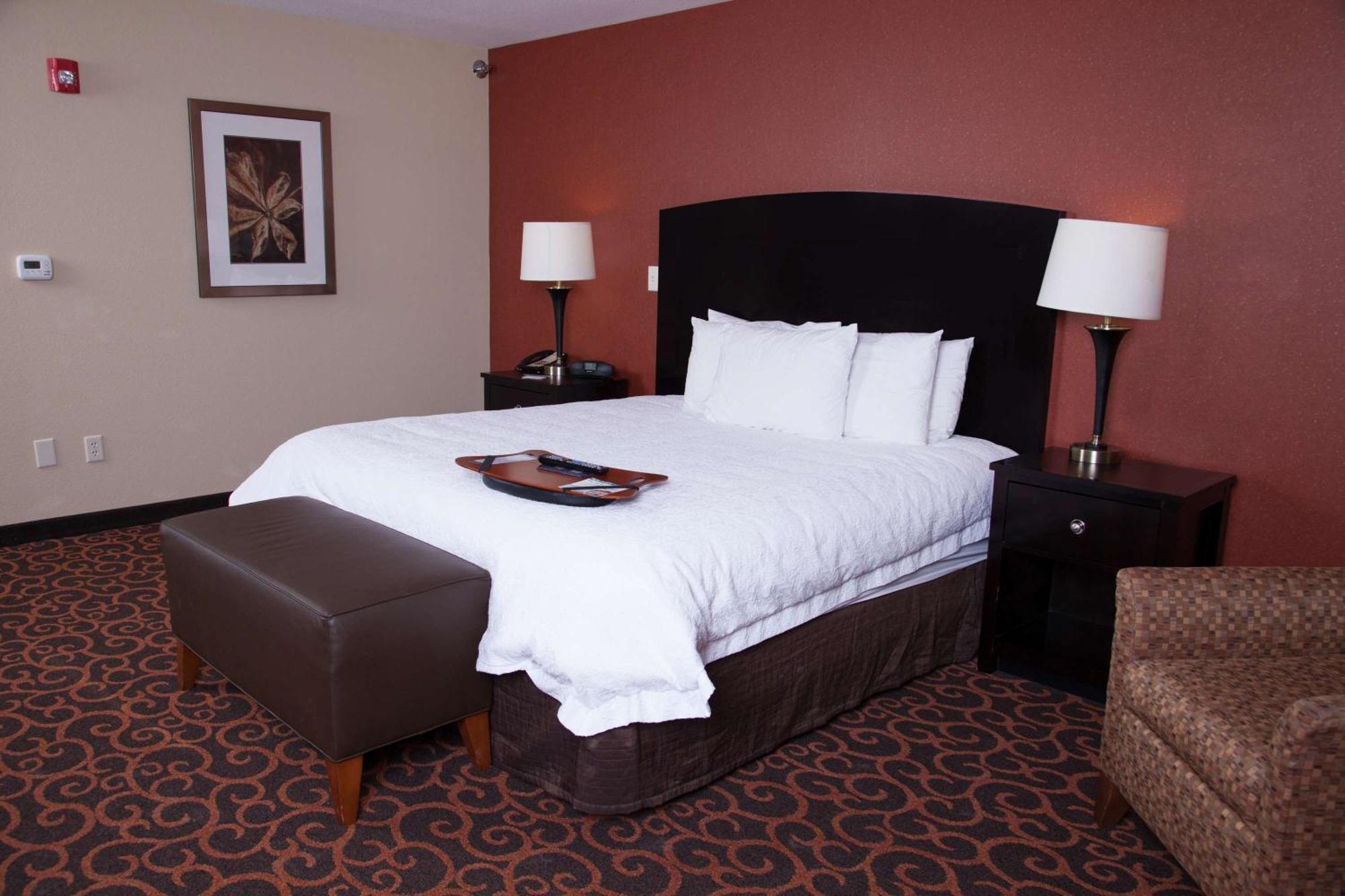 Hampton Inn & Suites Dickinson Nd Екстериор снимка