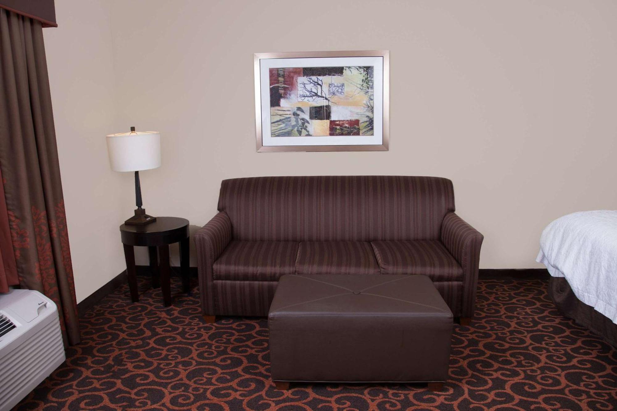 Hampton Inn & Suites Dickinson Nd Екстериор снимка